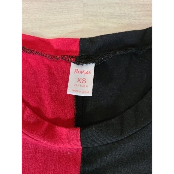 Romwe Skull Graphic Tee Black Red Split T-Shirt Size XS Punk Grunge Style - Picture 3 of 5